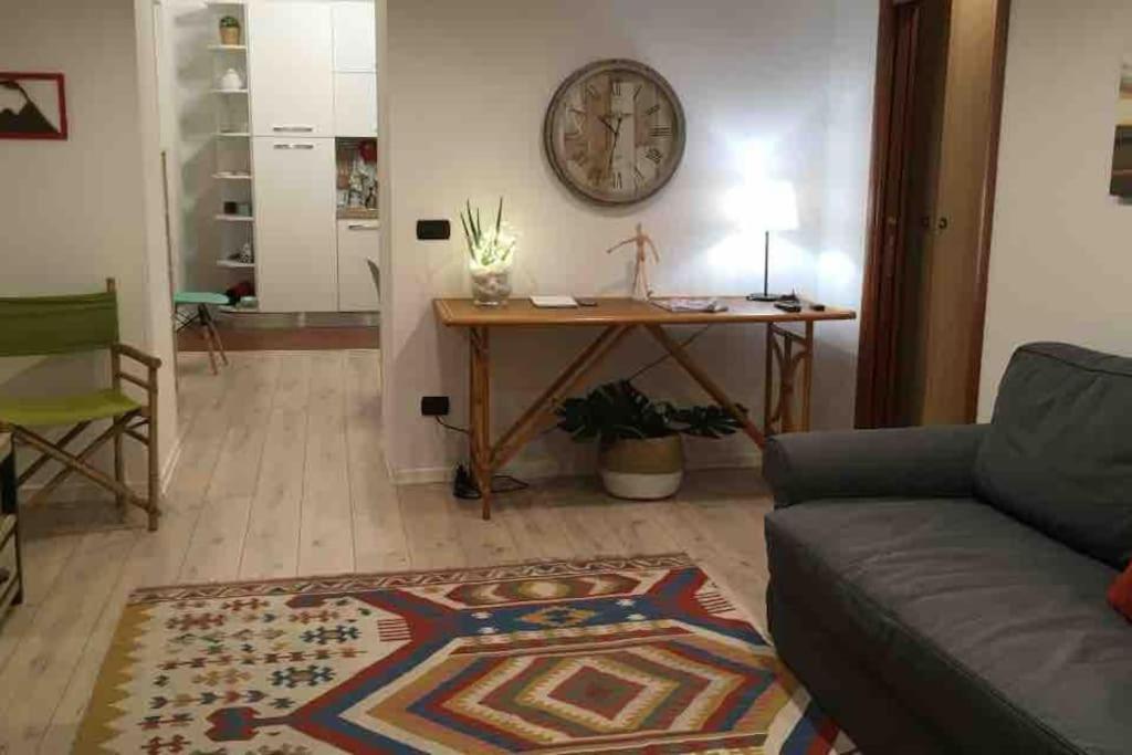דירות נאפולי Casa Via Toledo. Centralissima E Vicina Al Porto מראה חיצוני תמונה