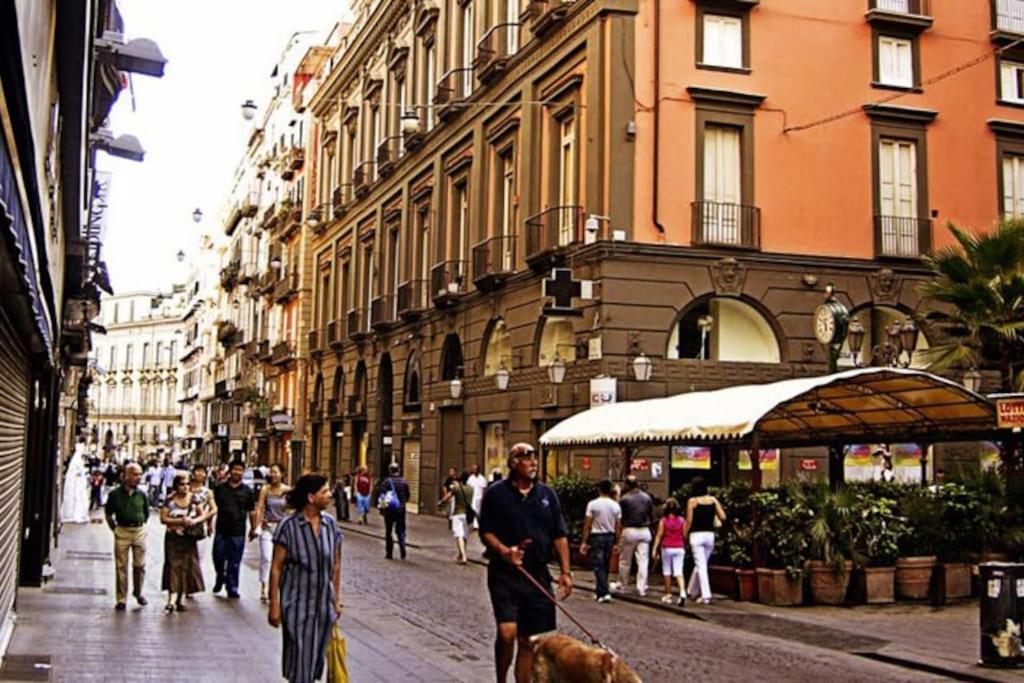 דירות נאפולי Casa Via Toledo. Centralissima E Vicina Al Porto מראה חיצוני תמונה
